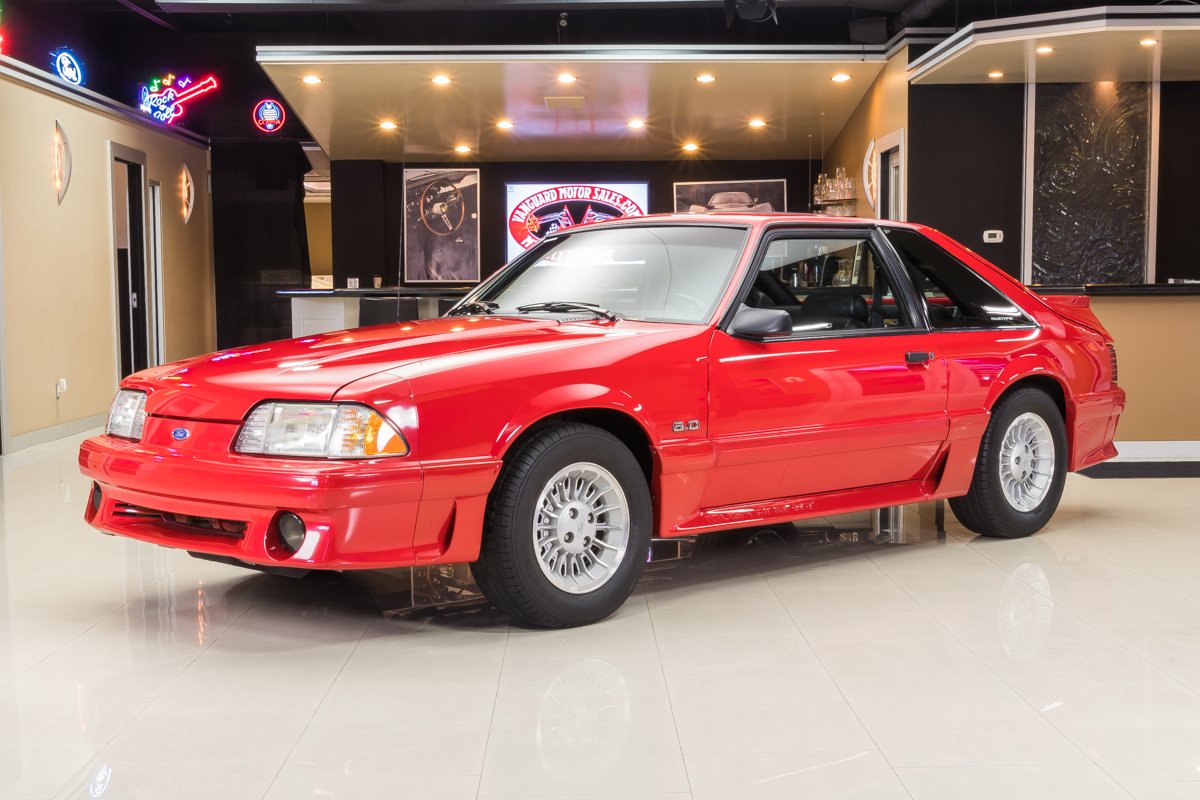 Video: 1990 Ford Mustang GT In-Depth Tour