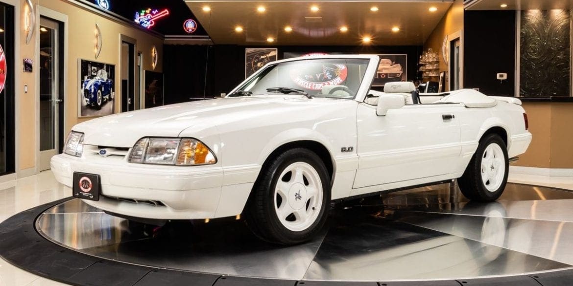 Video: 1993 Ford Mustang Convertible In-Depth Tour
