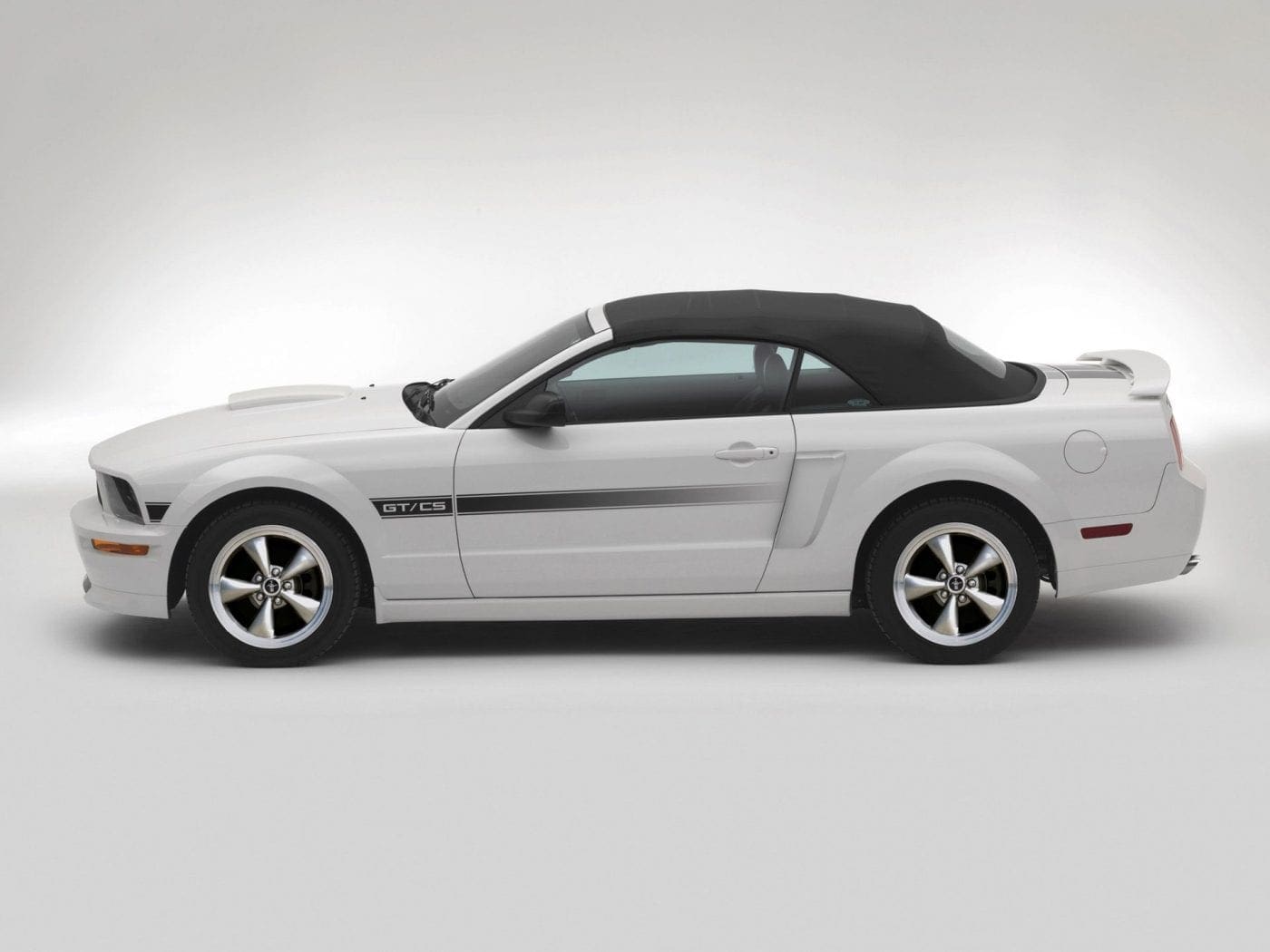 2009 Ford Mustang GT/CS California Special Wallpapers | MustangSpecs.com
