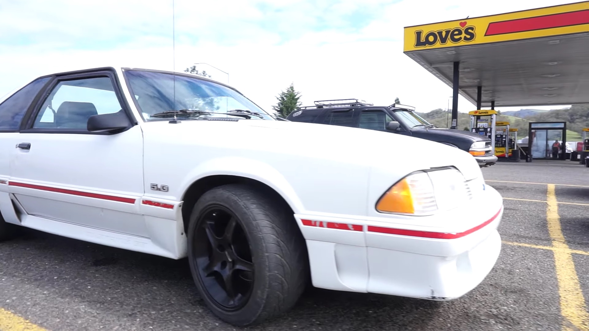 Video: 1988 Ford Mustang GT Fox Body 5.0 Crazy Burnouts