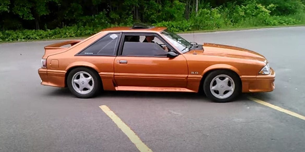 Video: 1988 Ford Mustang GT Fox Body Crazy Donuts