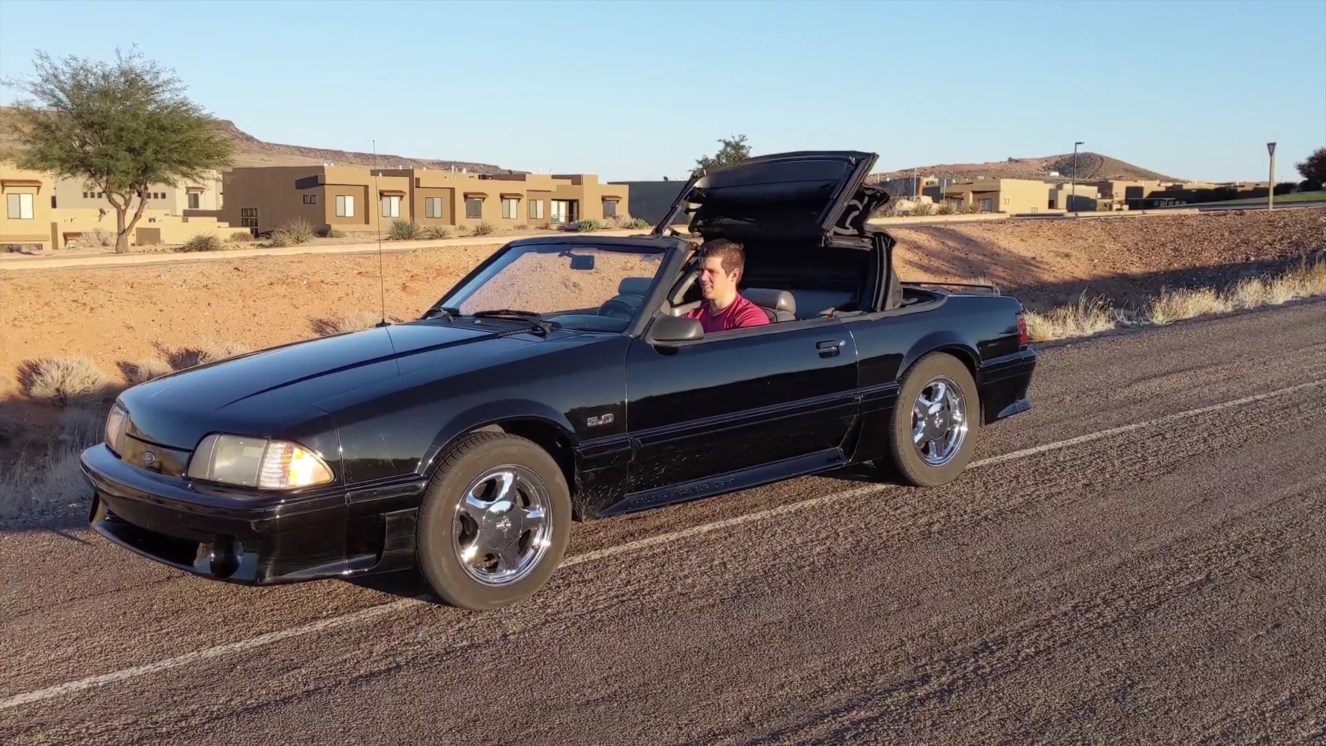 Video: 1988 Ford Mustang GT 5.0 Crazy Revs