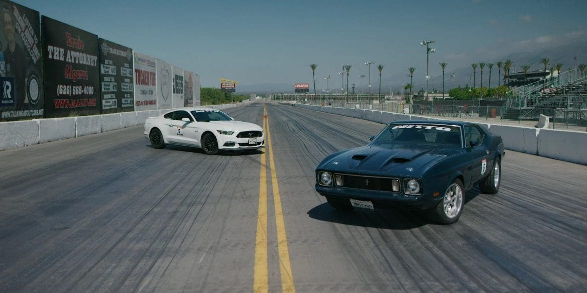 Video: 1973 Mustang Mach 1 vs 2016 Mustang GT Drag Race