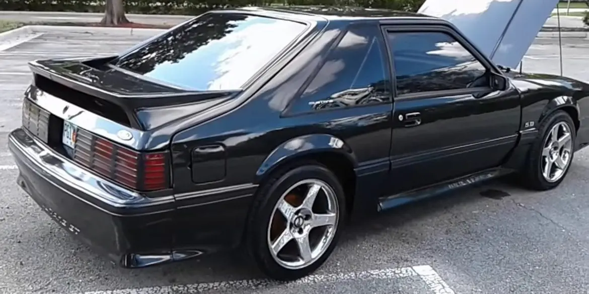 Video: 1989 Ford Mustang GT 5.0 Hatchback Walkaround + Engine Sound