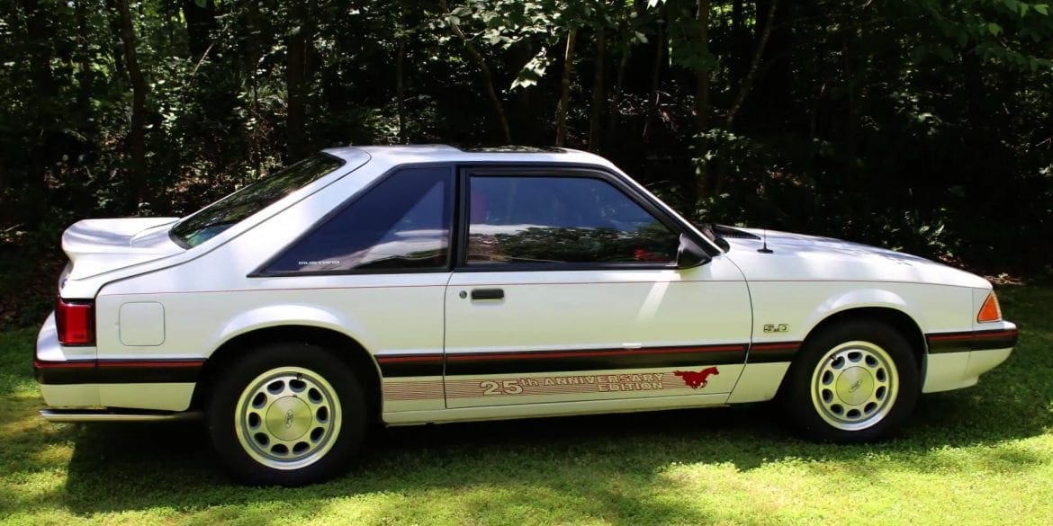 Video: 1989 Ford 25th Anniversary Mustang Walkaround