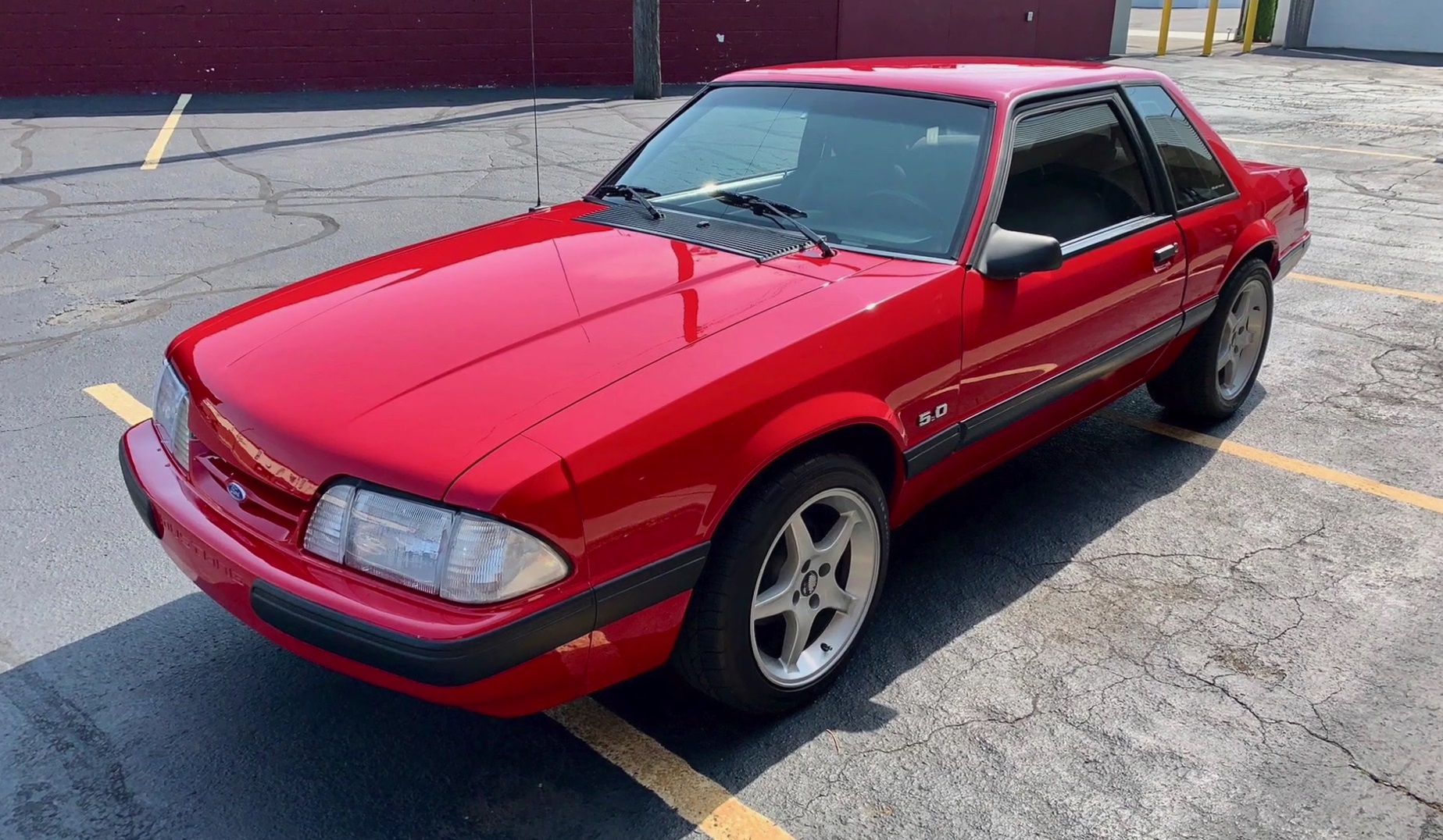 Video: 1990 Ford Mustang LX 5.0 Coupe Walkaround + Engine Sound