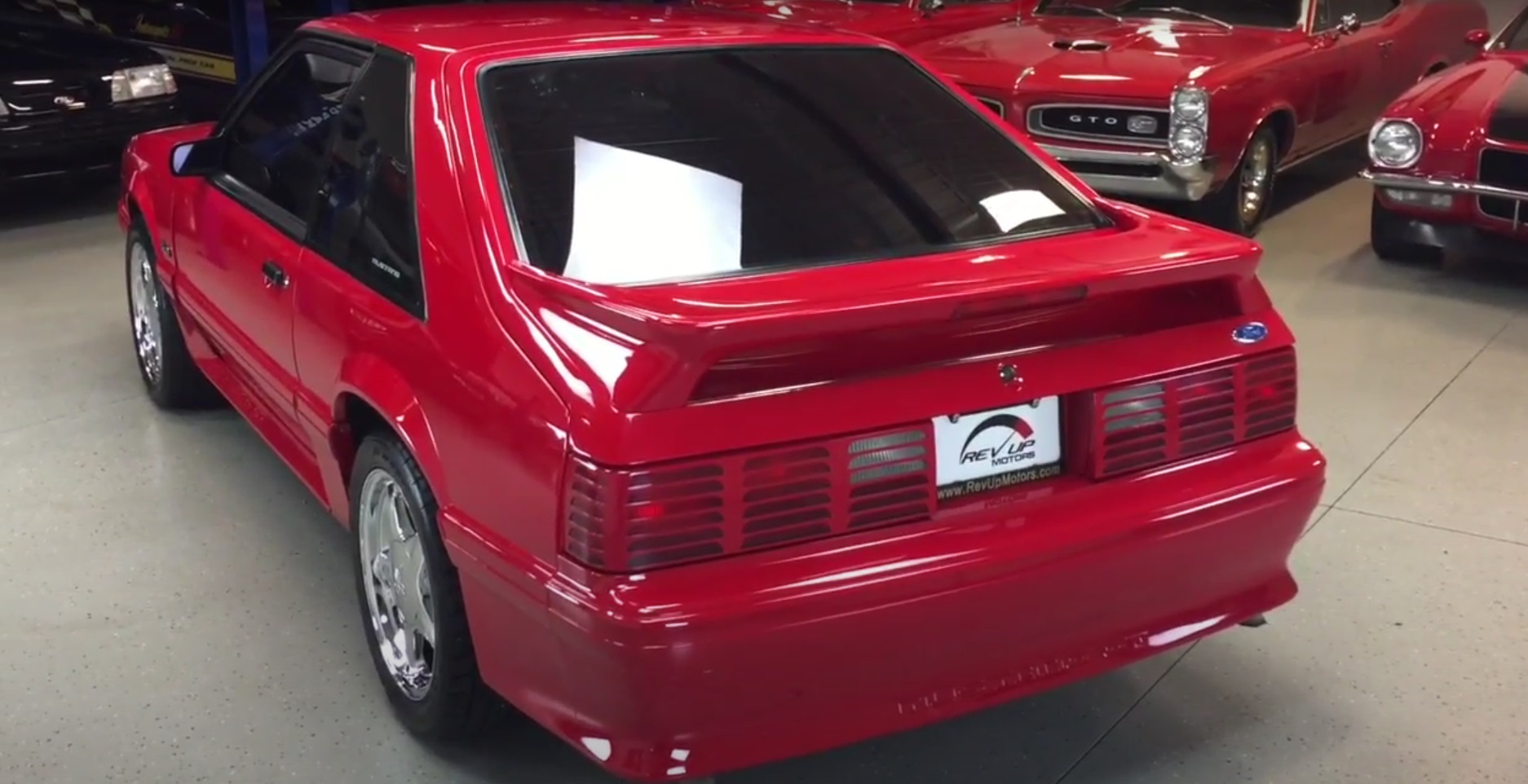 Video: 1992 Ford Mustang GT Revving Up