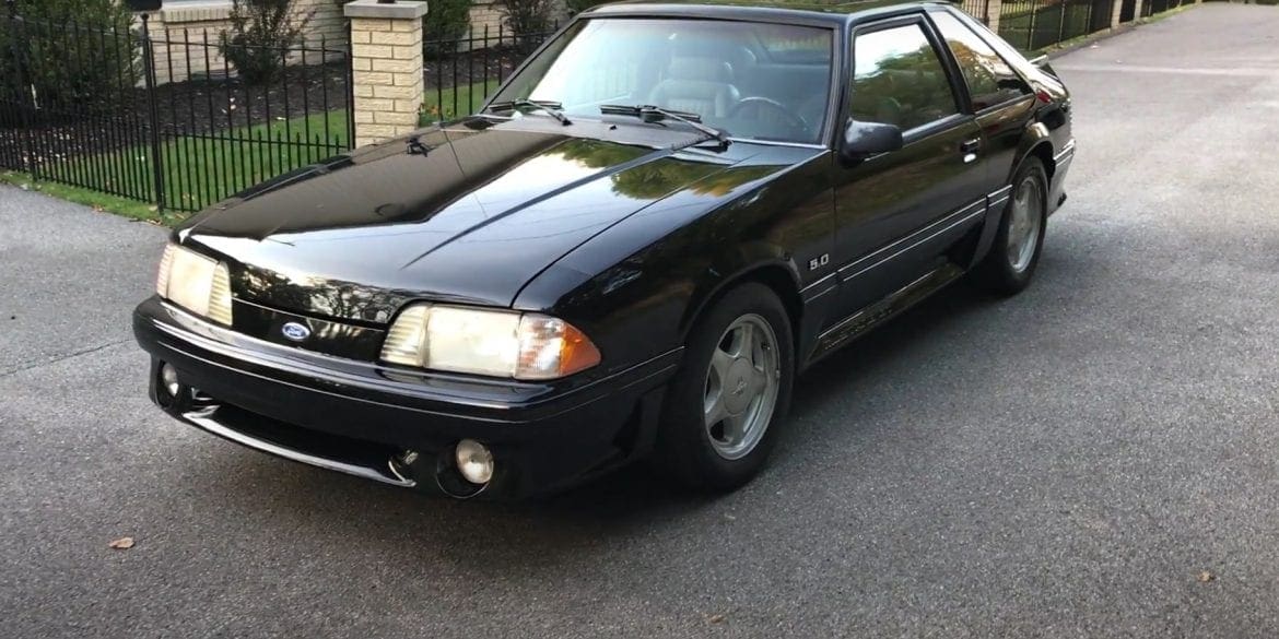 Video: 1993 Ford Mustang GT 5.0 Engine Sound + Walkaround