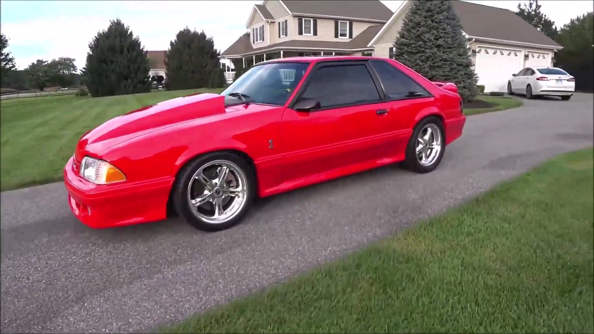 Video: Supercharged 1993 Ford Mustang SVT Cobra Full Tour