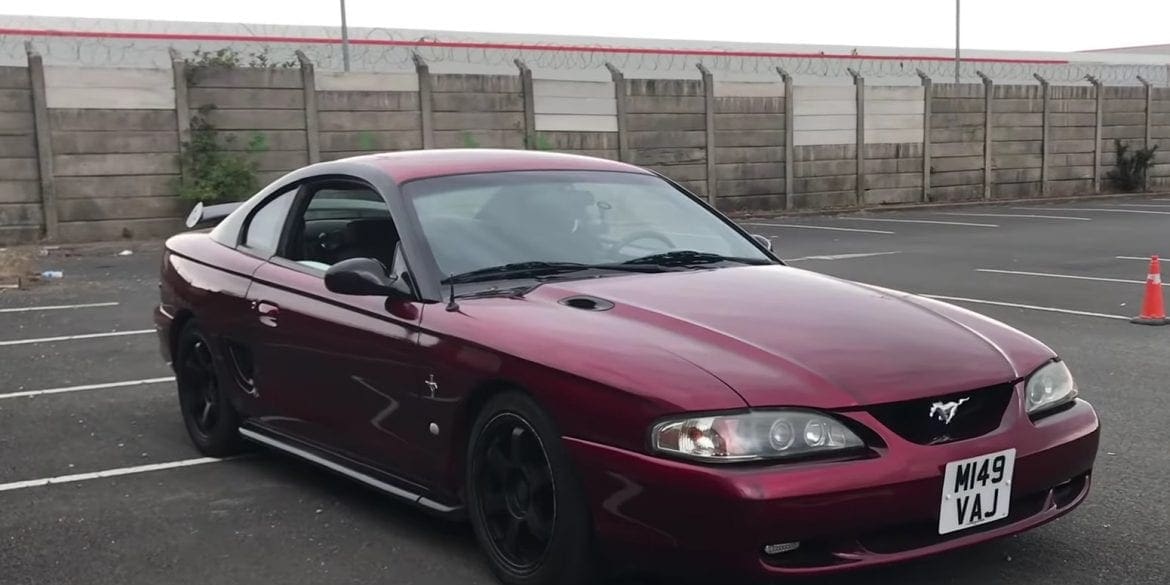 Video: Detailing A 1995 Ford Mustang