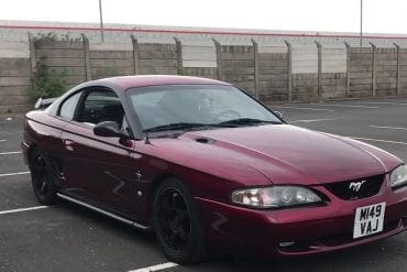 Video: Detailing A 1995 Ford Mustang