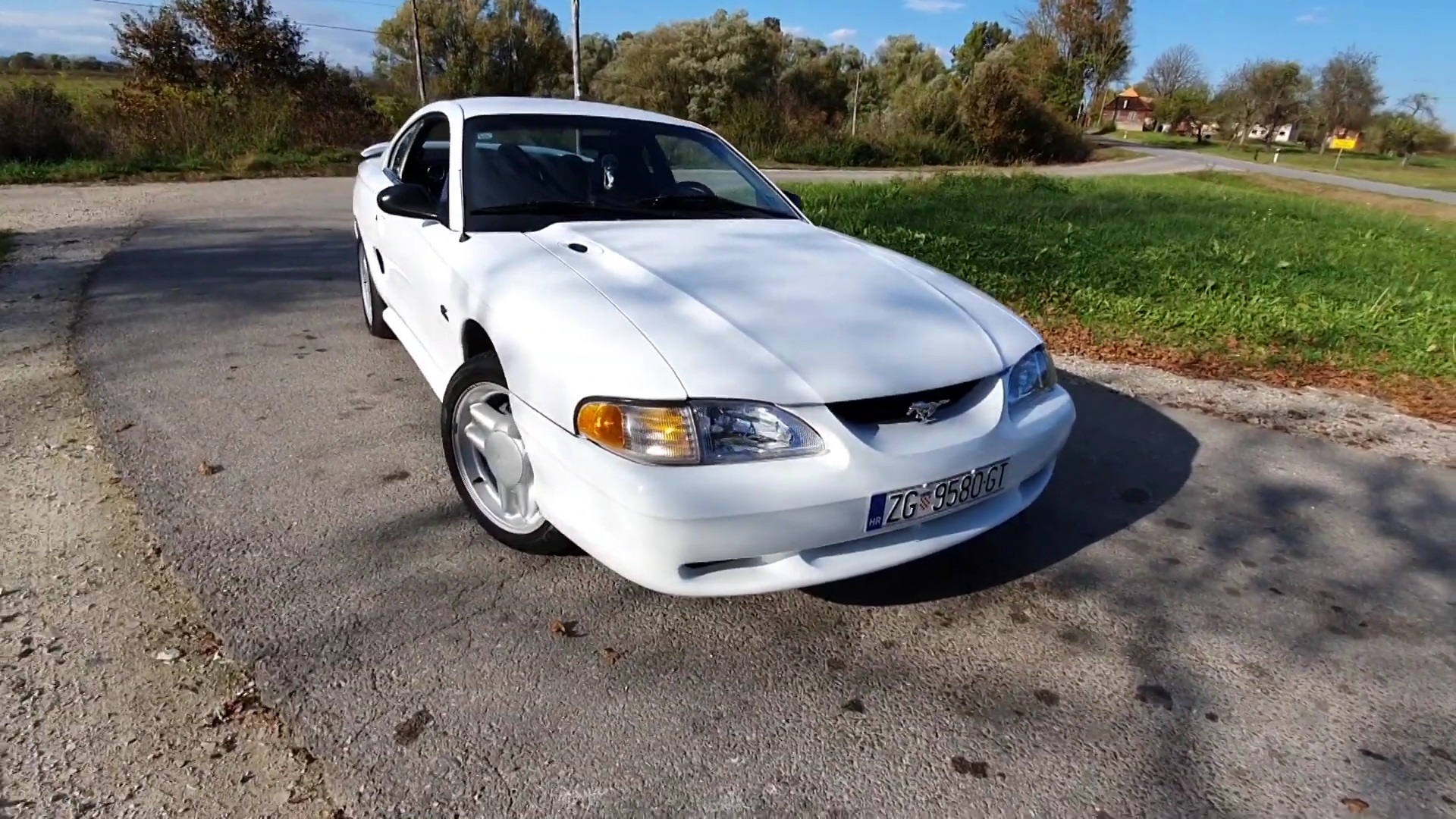 Video: 1995 Ford Mustang GT Test Drive + Walkaround