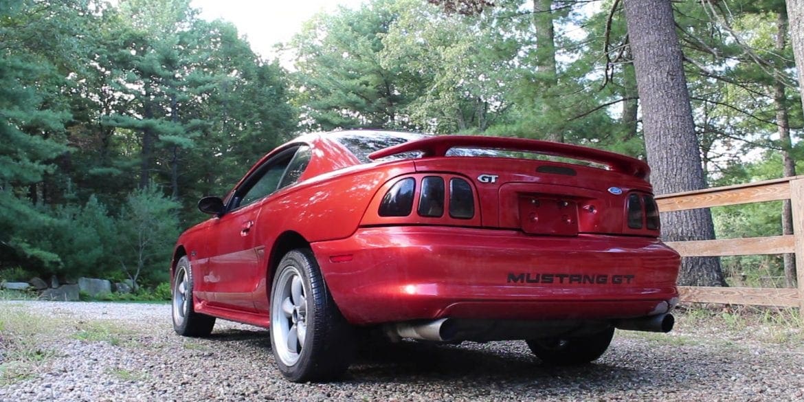 Video: 1996 Ford Mustang 4.6 Burning Some Serious Rubber!