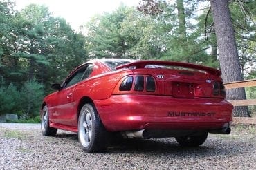 Video: 1996 Ford Mustang 4.6 Burning Some Serious Rubber!
