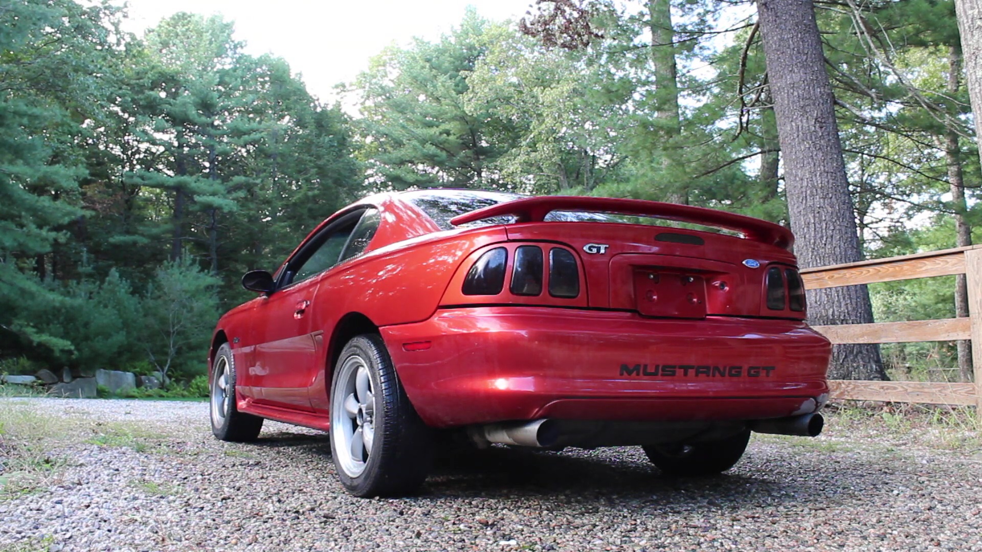 Video: 1996 Ford Mustang 4.6 Burning Some Serious Rubber!