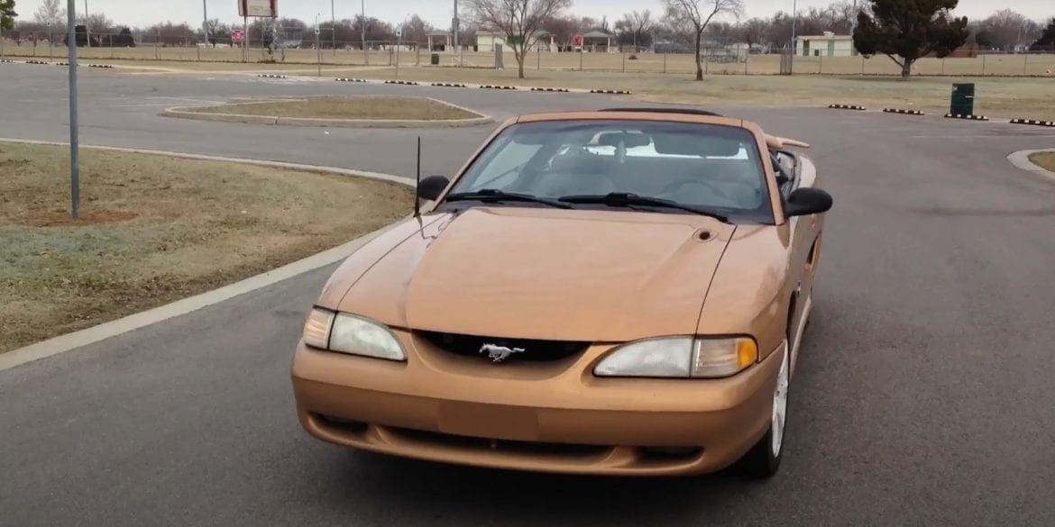 Video: 1997 Ford Mustang Convertible Walkaround