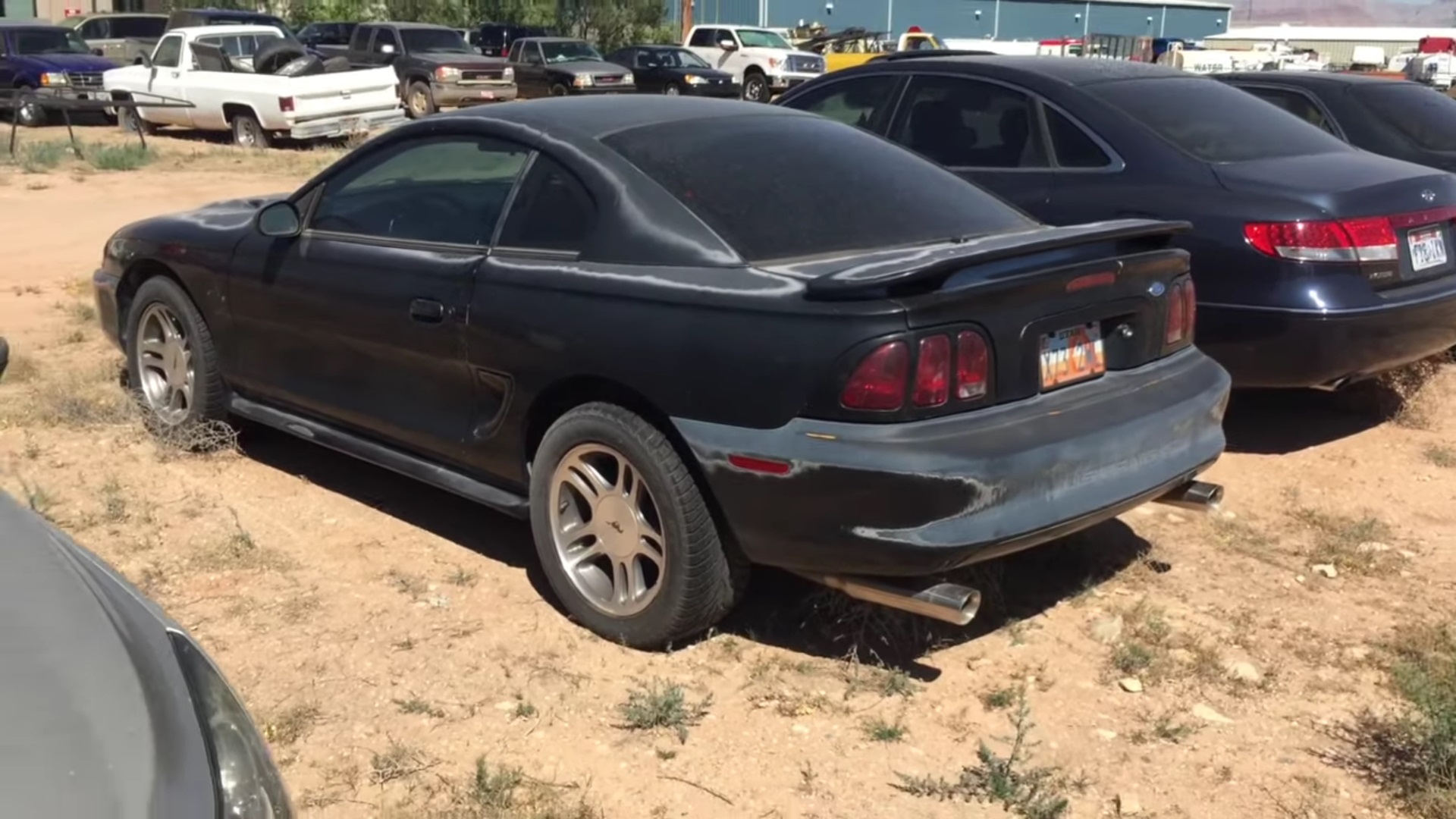 Video: Old 1997 Ford Mustang GT Overview