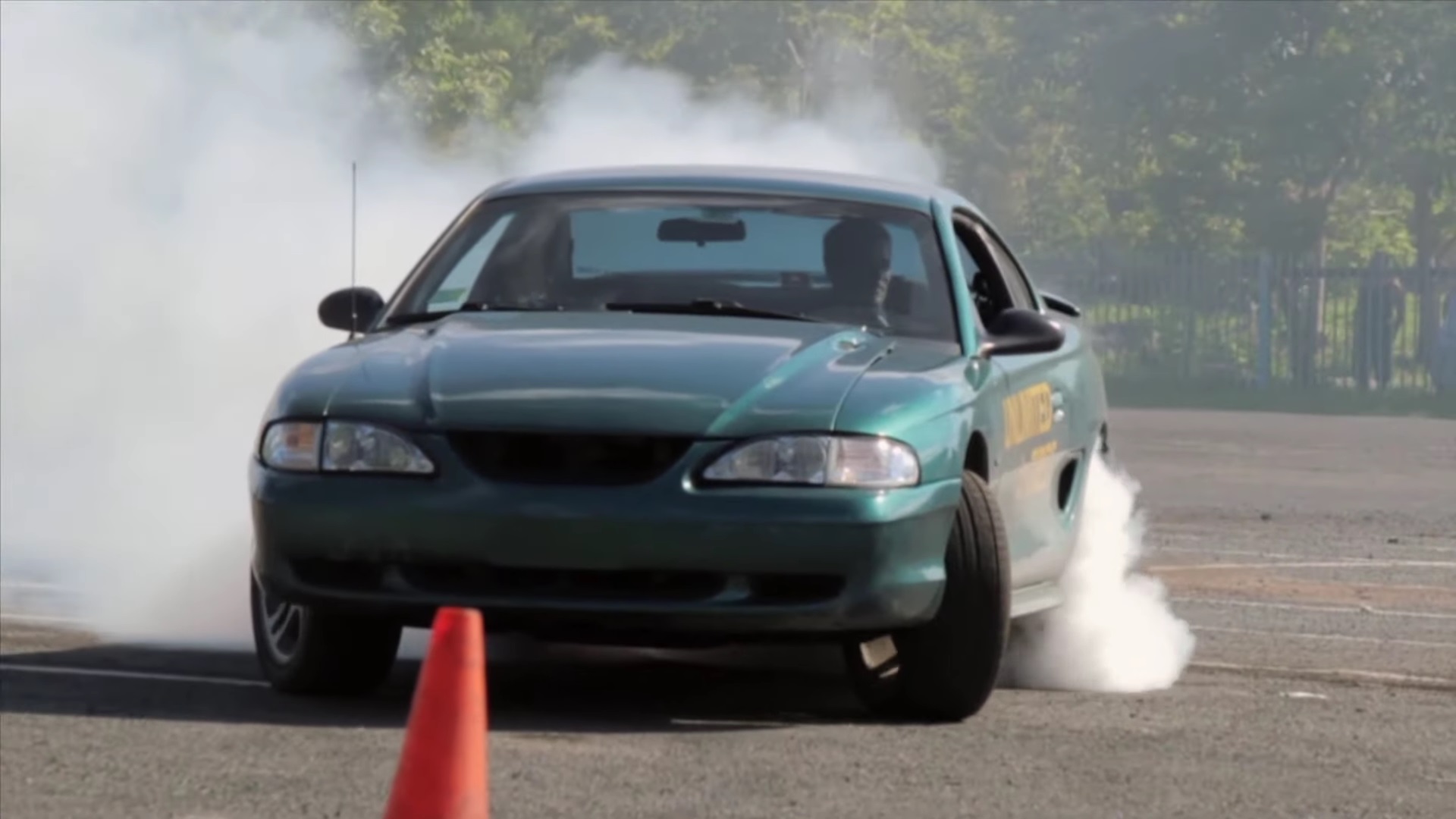 Video: Crazy Drifting By A 1997 Ford Mustang GT