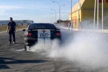 Video: 1997 Ford Mustang Burnouts + Drag Race