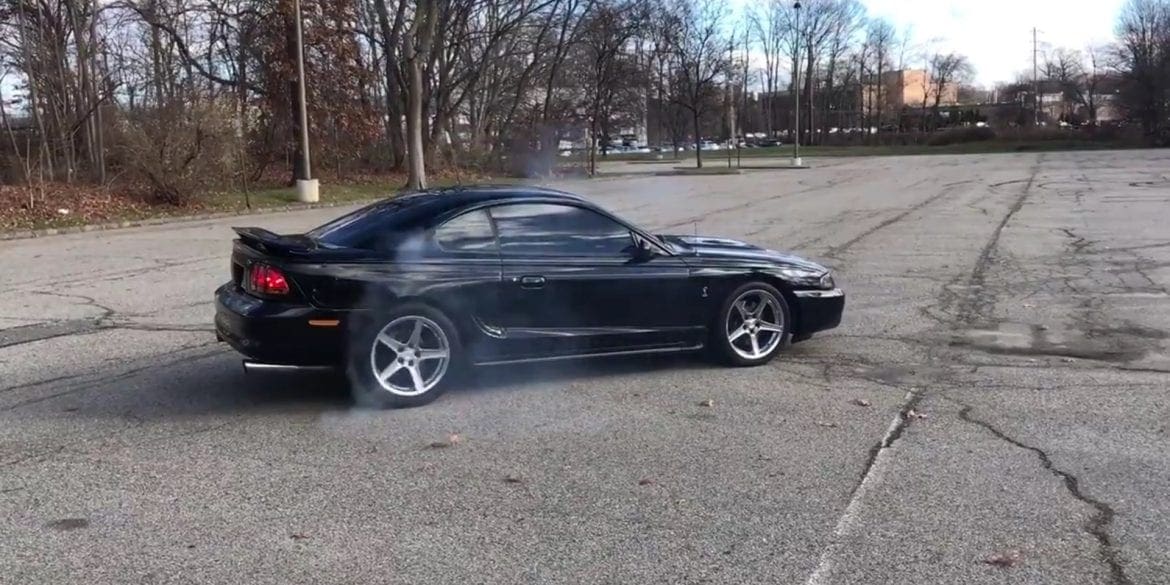 Video: 1997 Ford Mustang SVT Cobra Burnouts