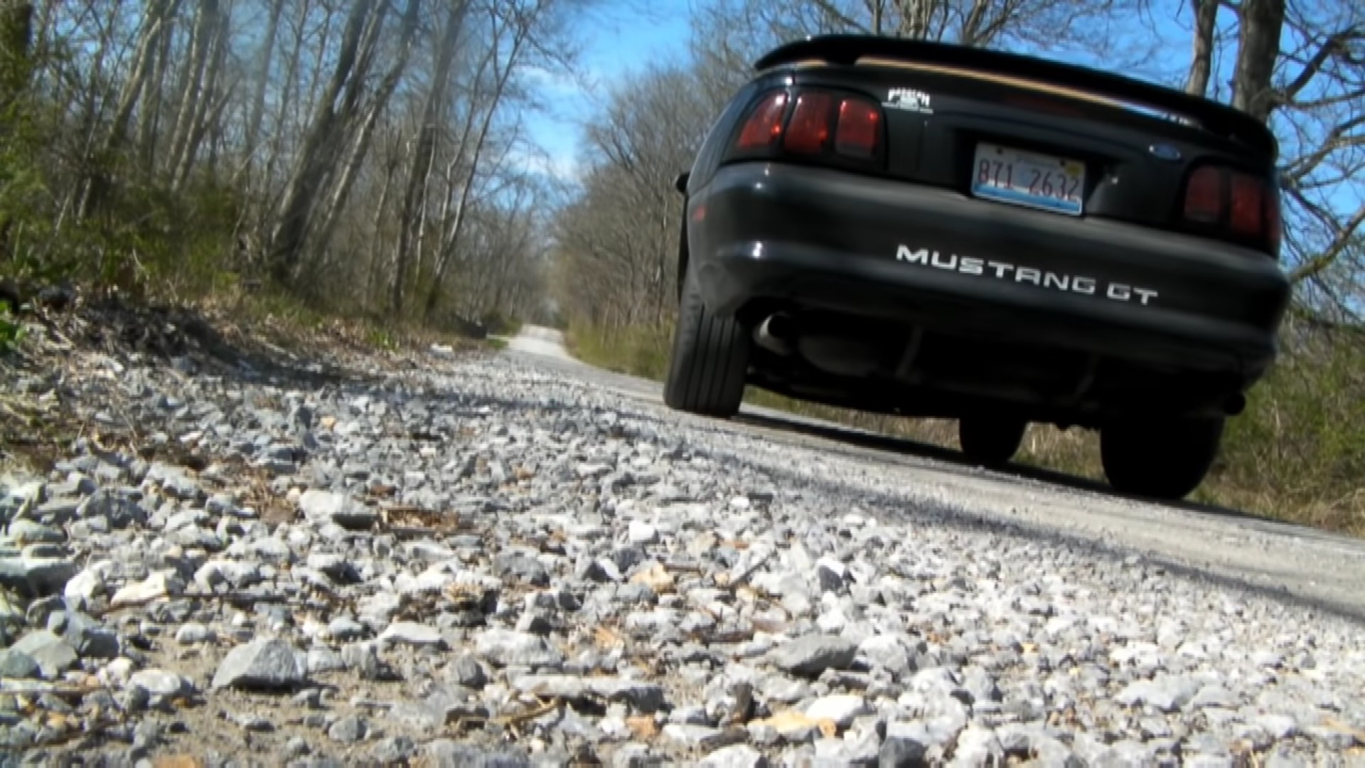 Video: 1998 Ford Mustang GT With Super Loud Takeoff