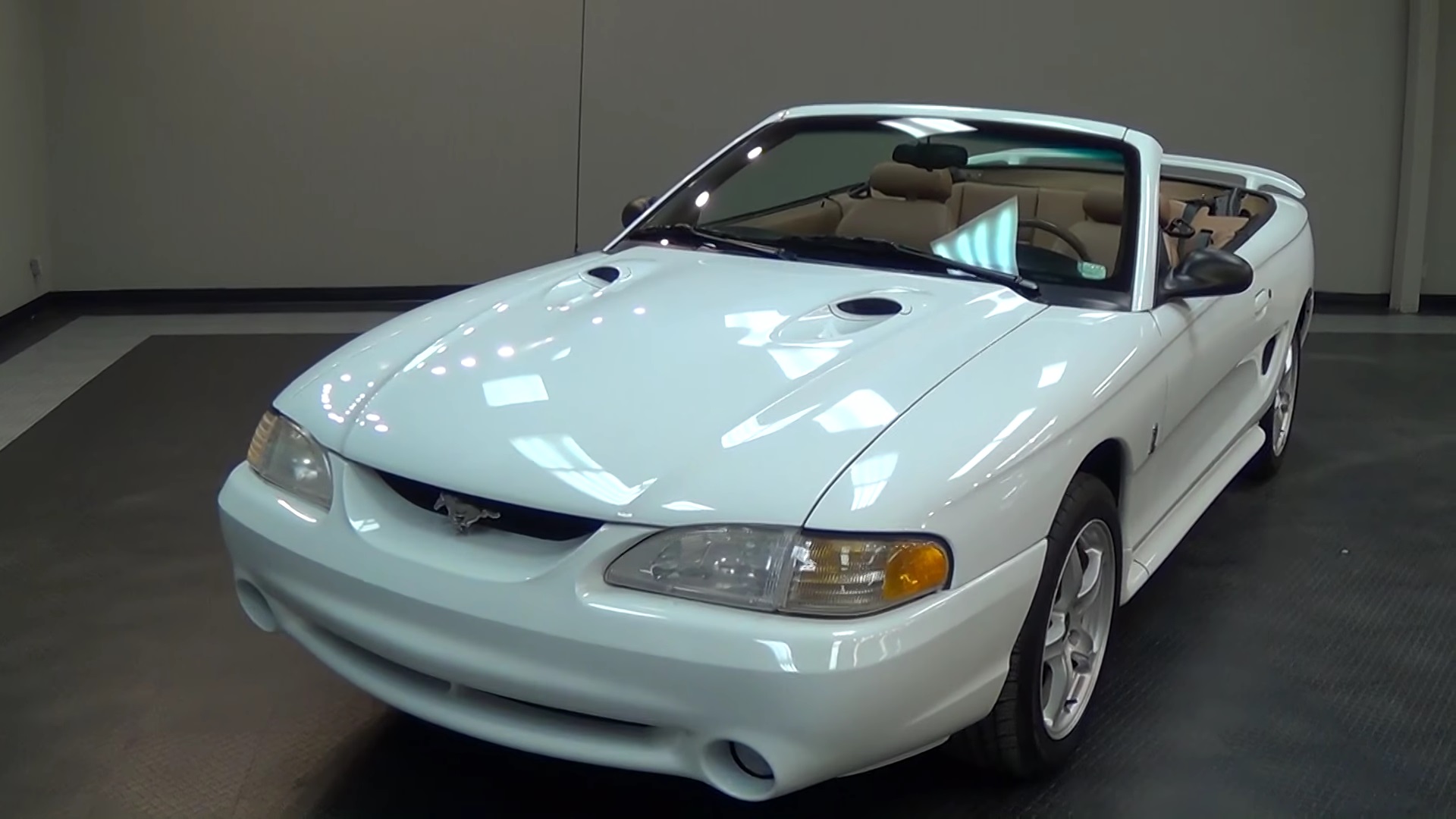 Video: 1998 Ford Mustang SVT Cobra Convertible Walkaround