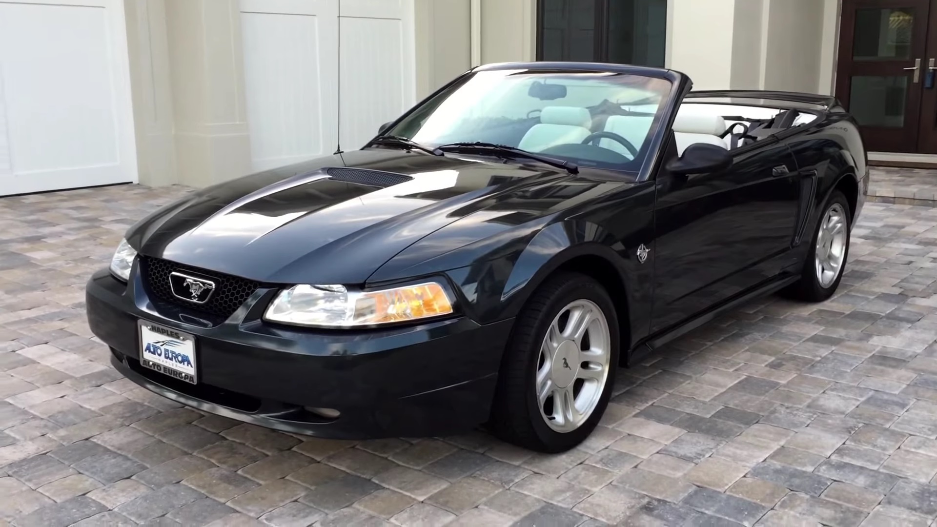 Video: Check Out This Gorgeous 1999 Ford Mustang GT Cabrio