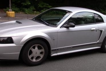 Video: 2000 Ford Mustang In-Depth Look