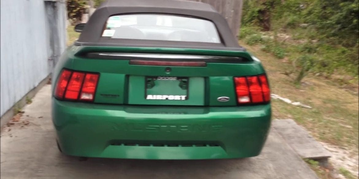 Video: 2000 Ford Mustang V6 Full Tour