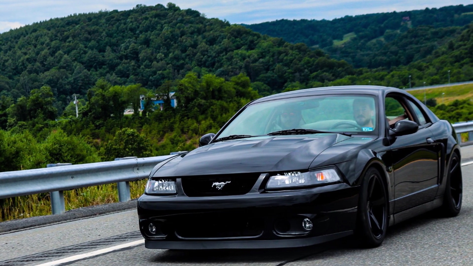 Video: 2000 Ford Mustang GT Full Exhaust Sound