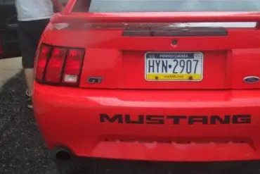 Video: Learning How To Drive In A 2001 Ford Mustang GT