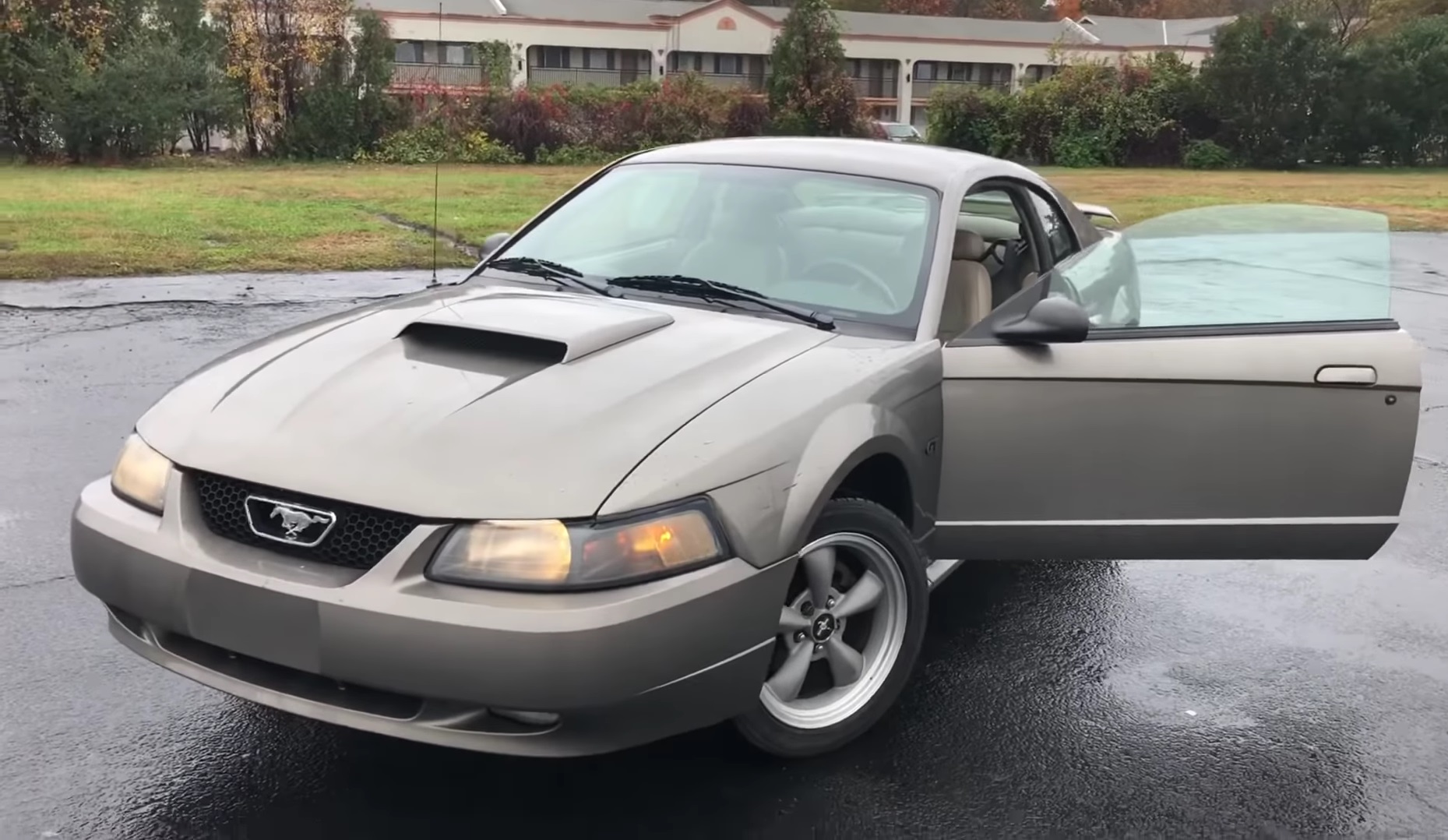 Video: 2002 Ford Mustang GT Overview