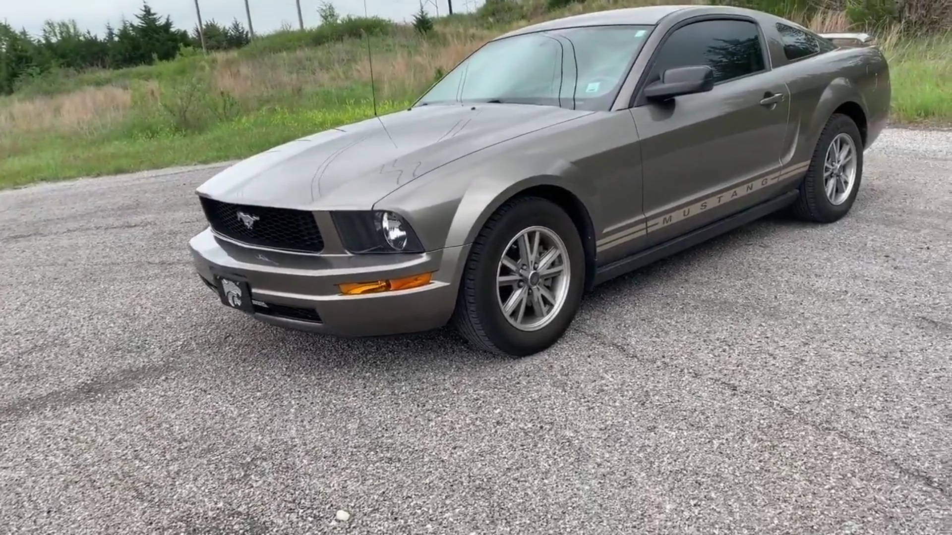 Video: 2005 Ford Mustang V6 Full Tour