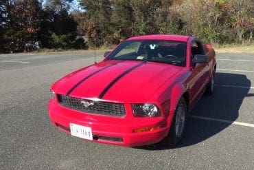 Video: 2006 Ford Mustang V6 Full Overview