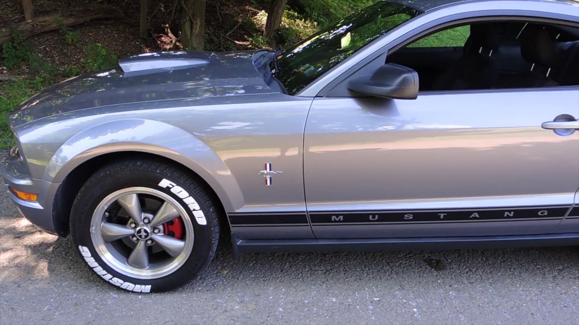 Video: Things You'll Love About The 2006 Ford Mustang