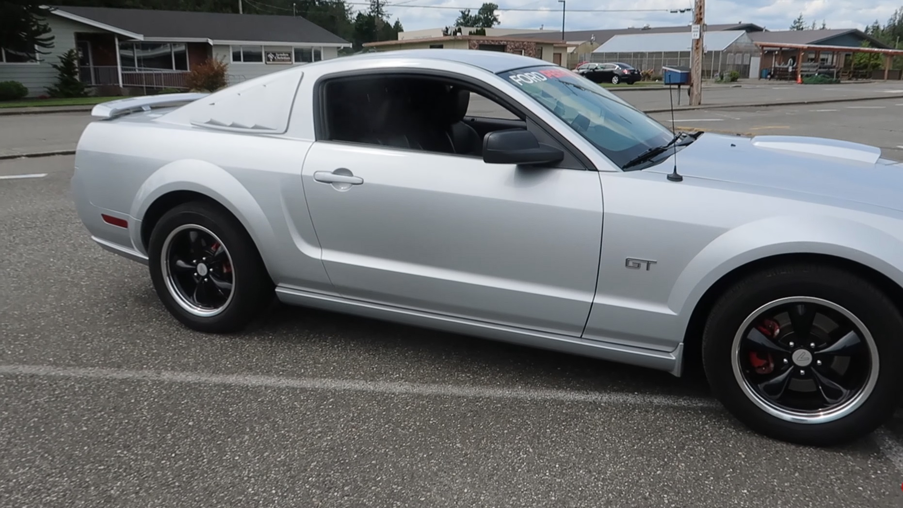 Video: 2006 Ford Mustang GT Premium Full Tour