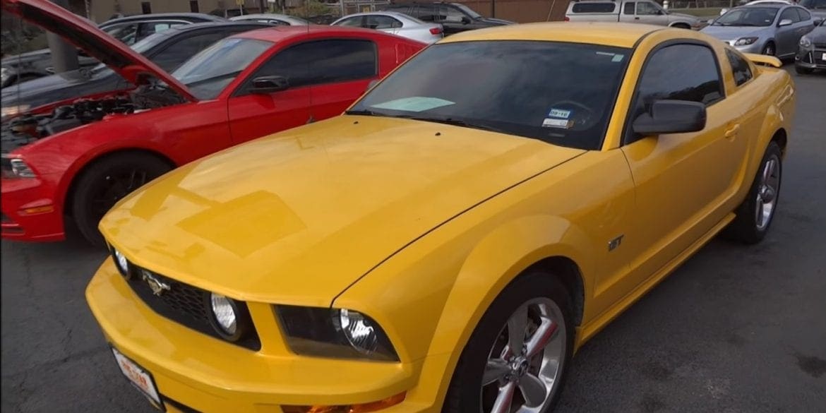 Video: 2006 Ford Mustang GT In-Depth Tour