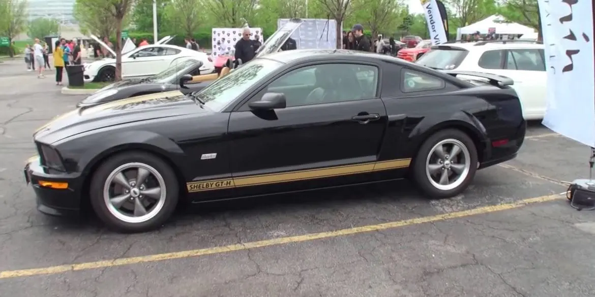 Video: 2006 Ford Mustang Shelby GT Hertz Overview