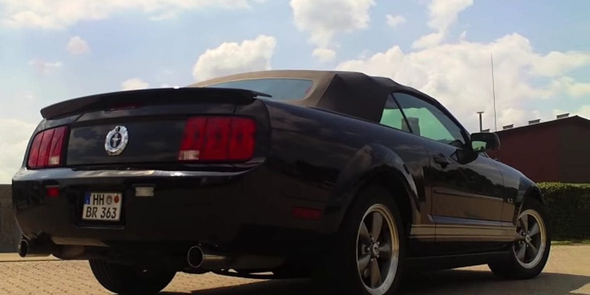 Video: 2007 Ford Mustang Walkaround + Exhaust Sound