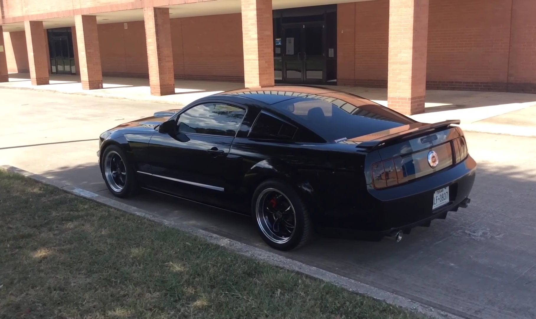 Video: 2007 Ford Mustang GT/CS California Special Overview