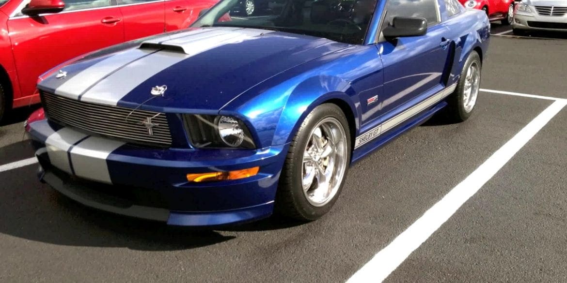 Video: 2008 Ford Mustang Shelby GT Start Up & Rev