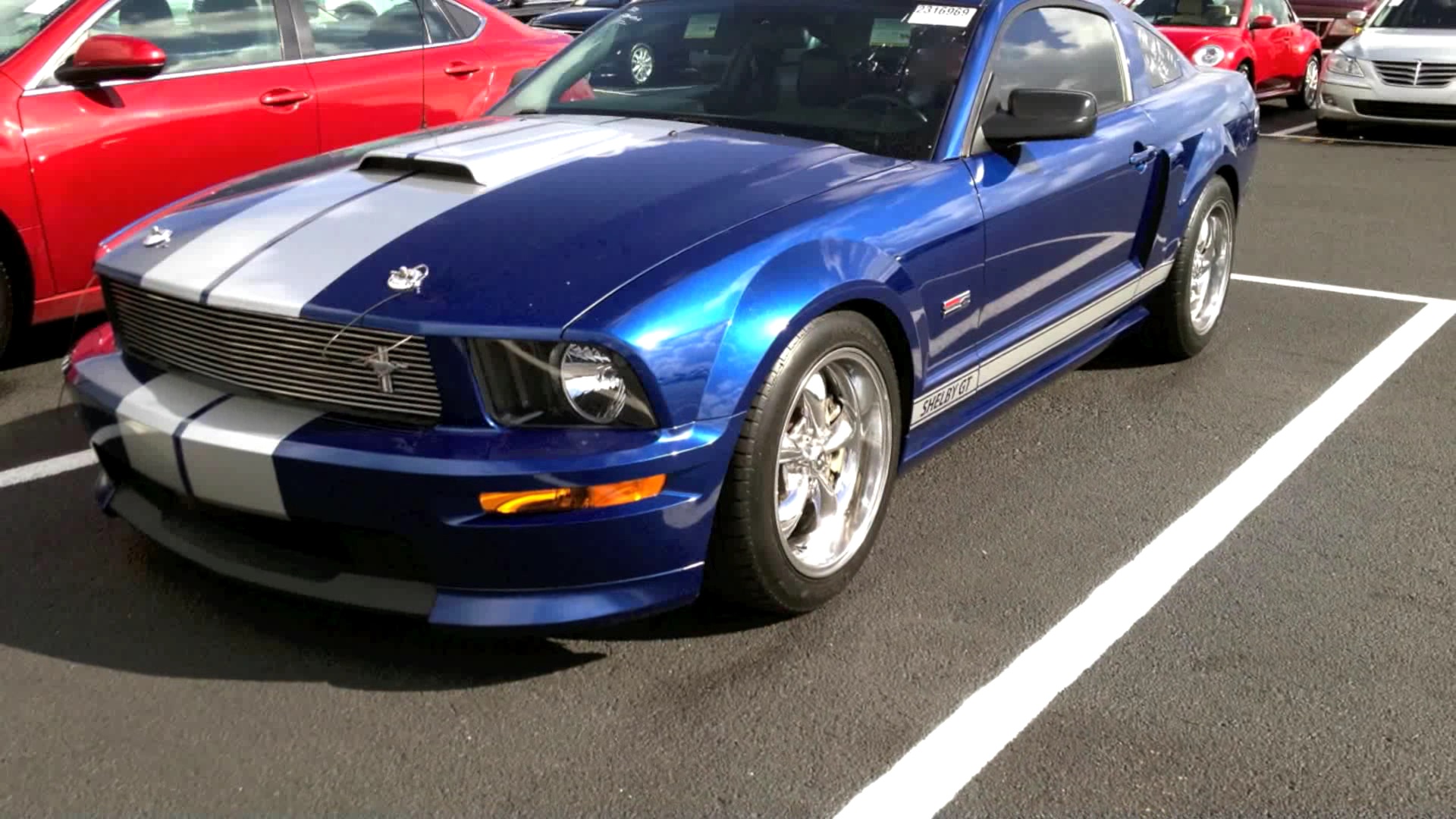 Video: 2008 Ford Mustang Shelby GT Start Up & Rev