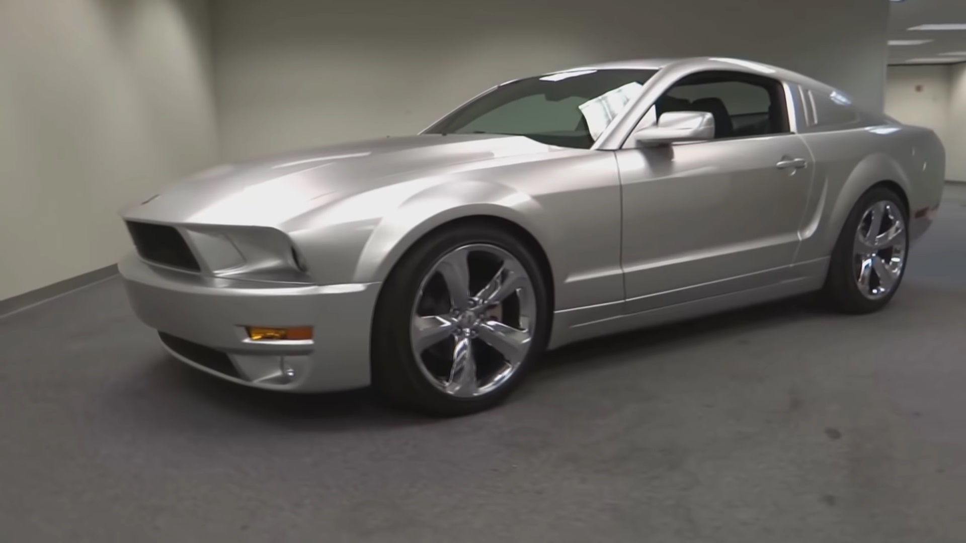 Video: 2009 Ford Mustang Lee Iacocca Silver 45th Anniversary Edition Walkaround