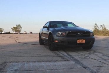 Video: 2010 Ford Mustang V6 Premium Full Walkthrough
