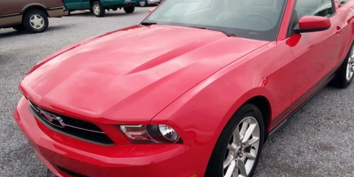 Video: 2010 Ford Mustang V6 Walkaround