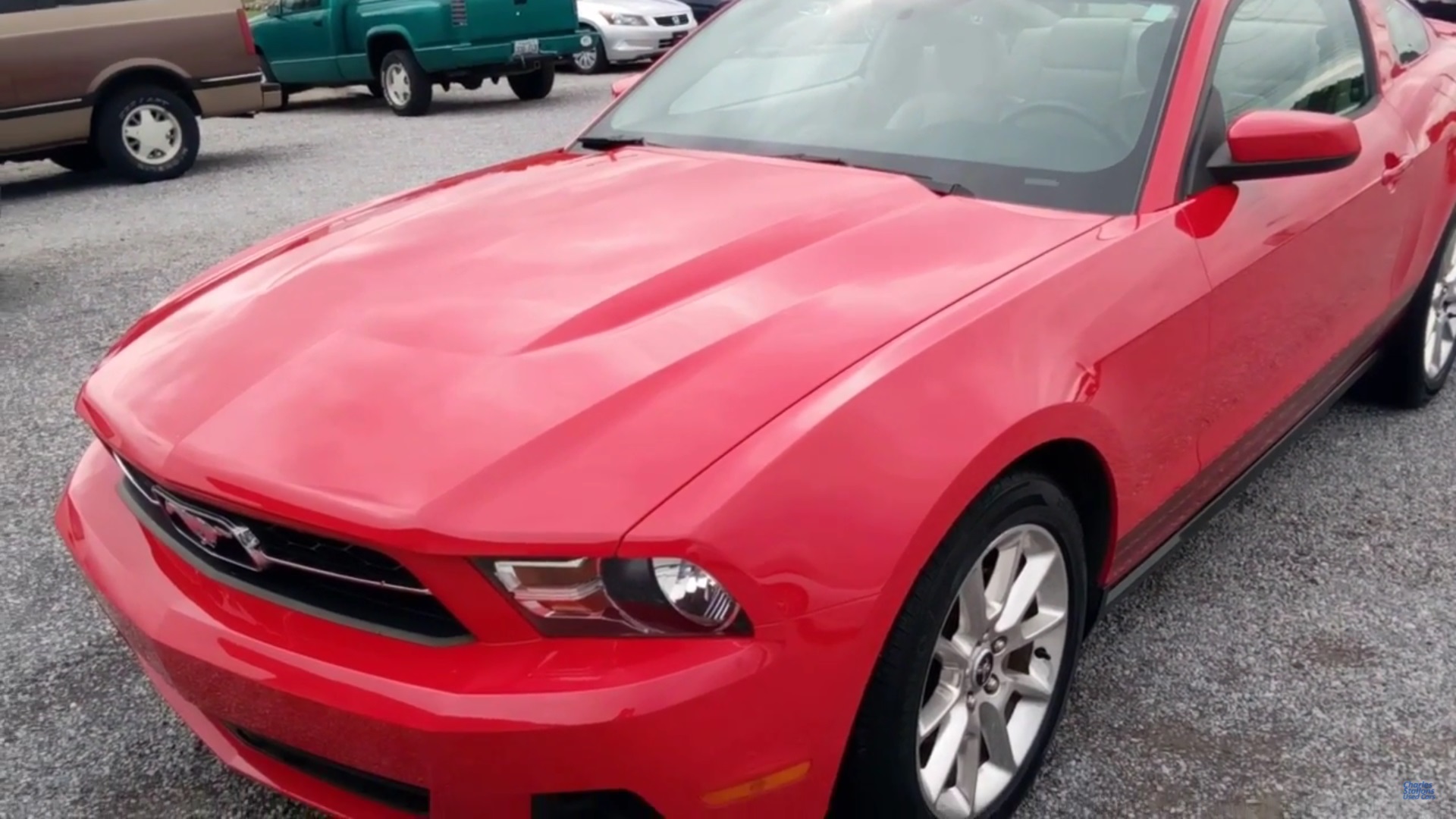 Video: 2010 Ford Mustang V6 Walkaround