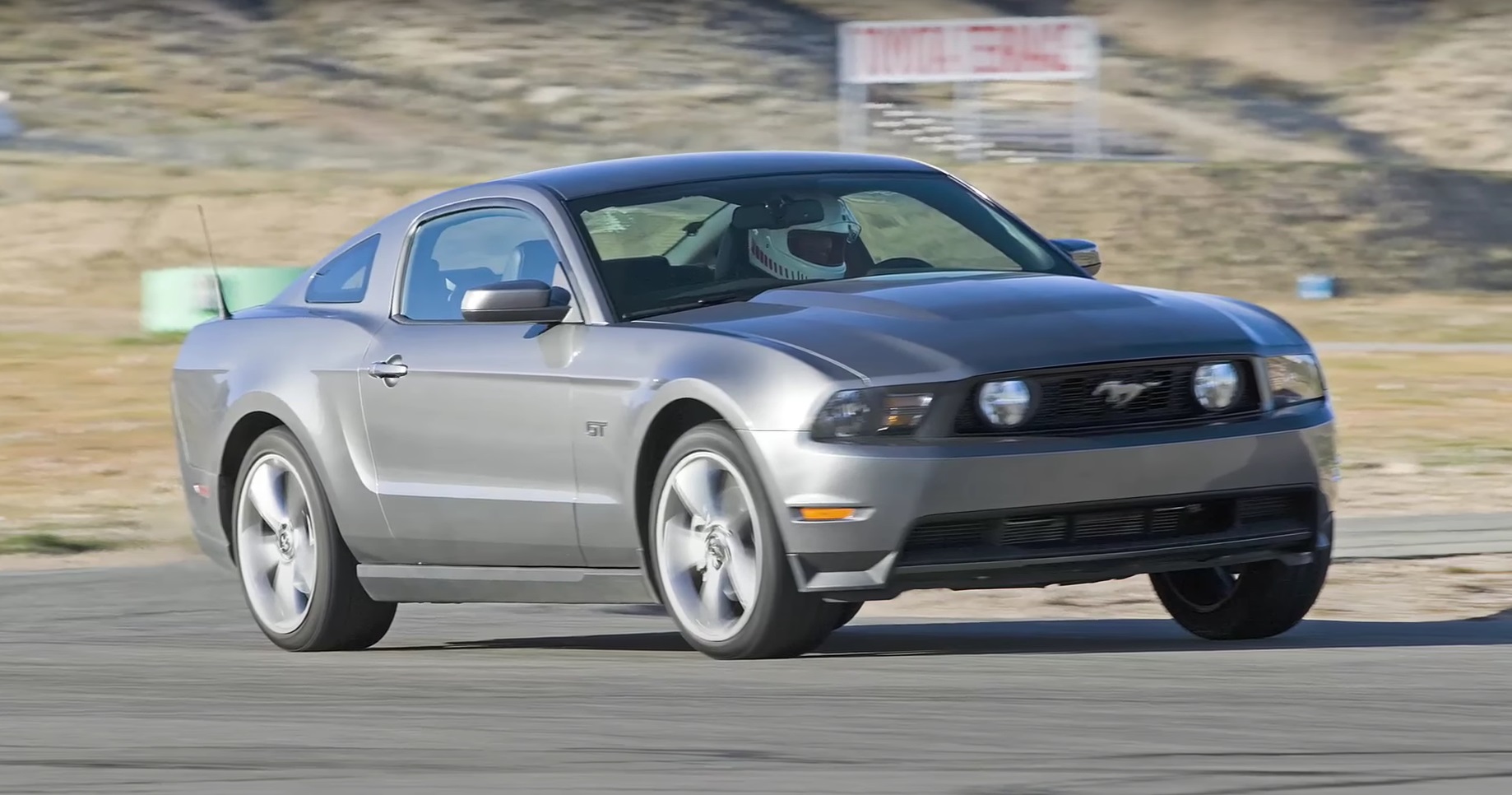 Video: 2010 Ford Mustang GT Quick Specs