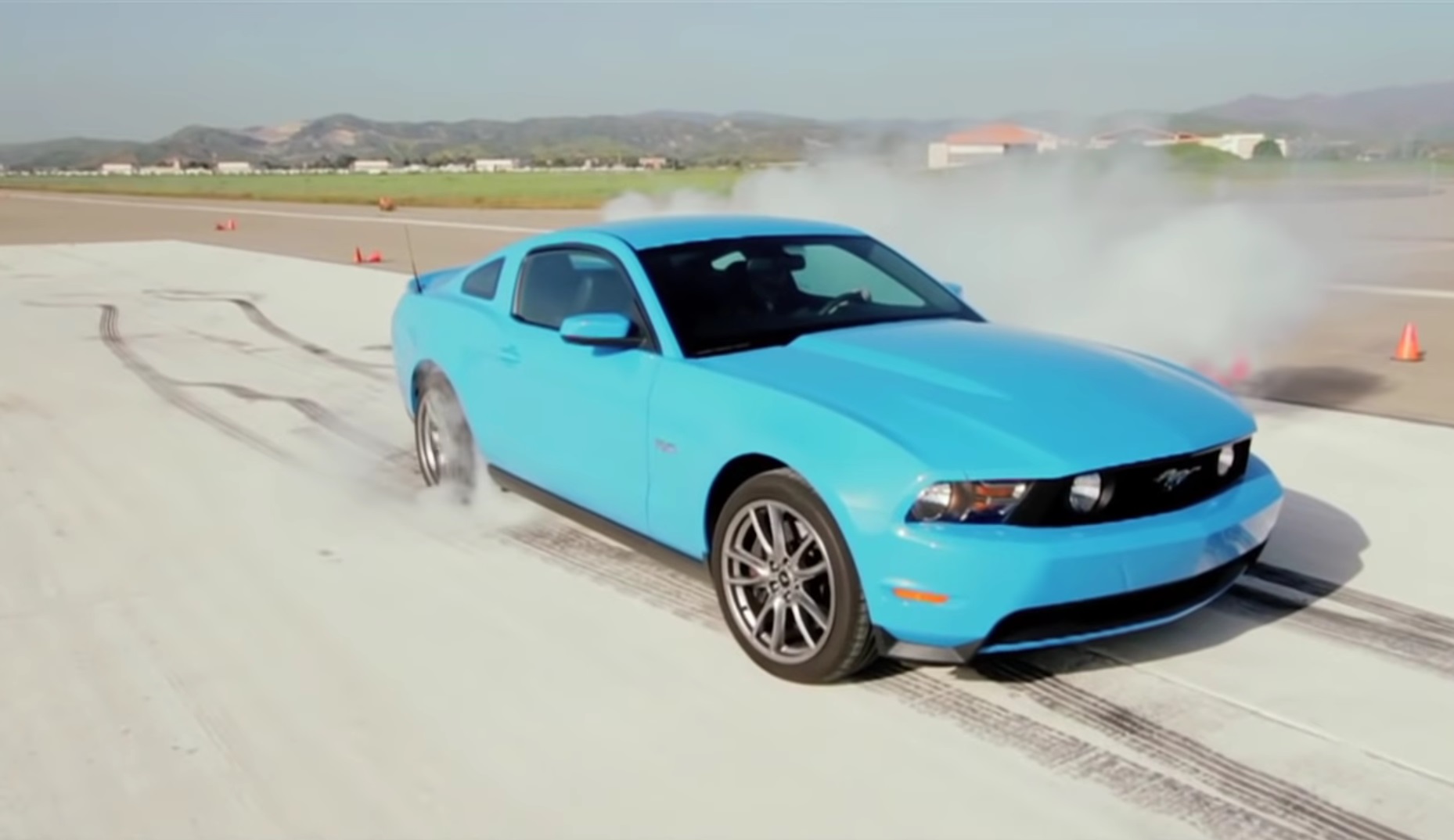 Video: 2011 Ford Mustang GT First Test