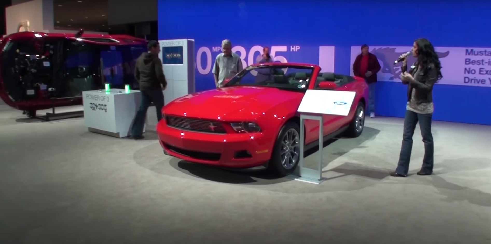Video: 2011 Ford Mustang Club of America Special Edition At The LA Auto Show