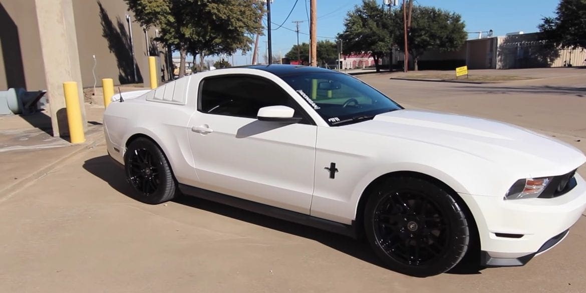 Video: 2012 Ford Mustang V6 Review